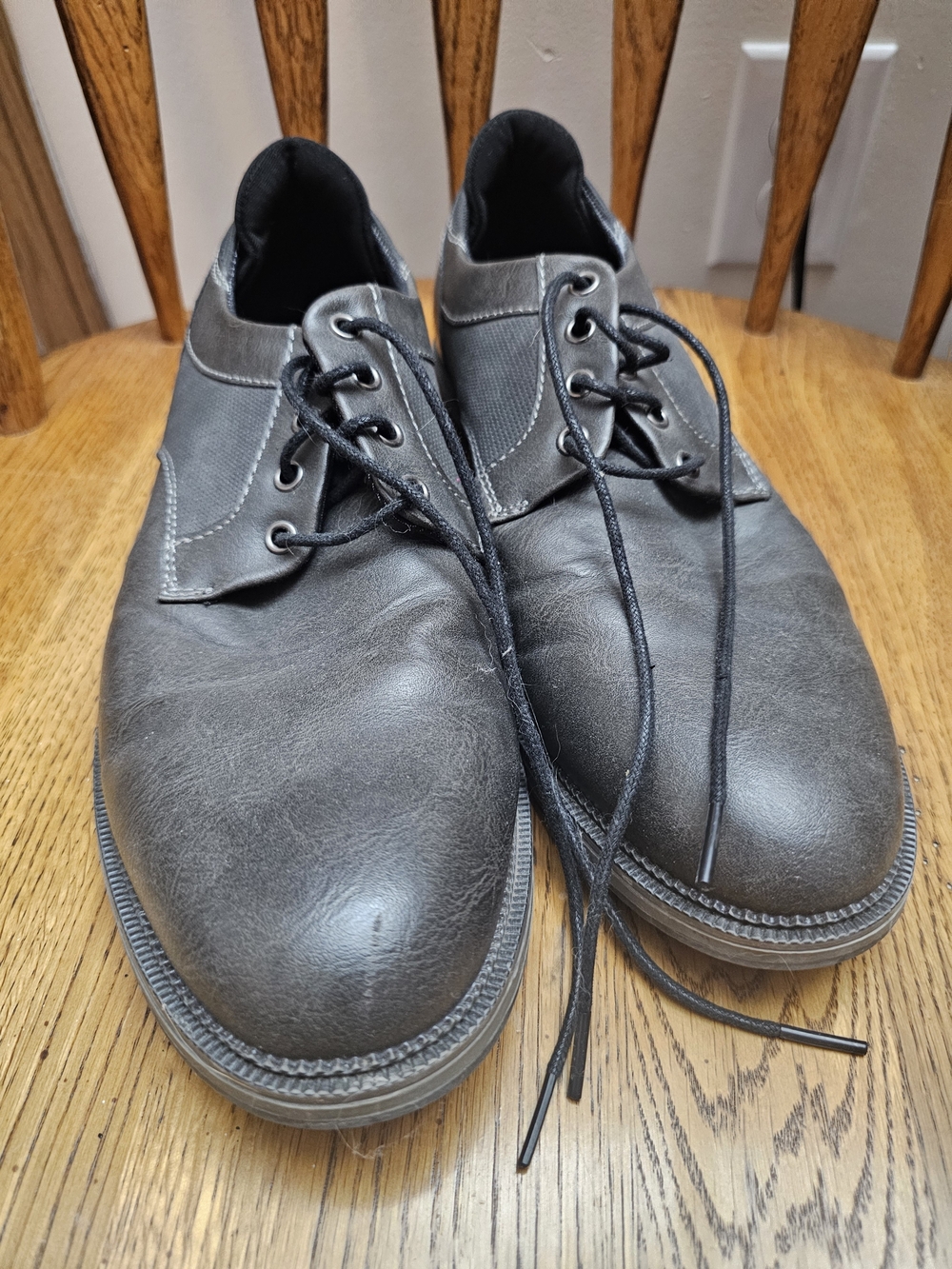 Men's Lace-Up Derby Shoes in Dark Gray